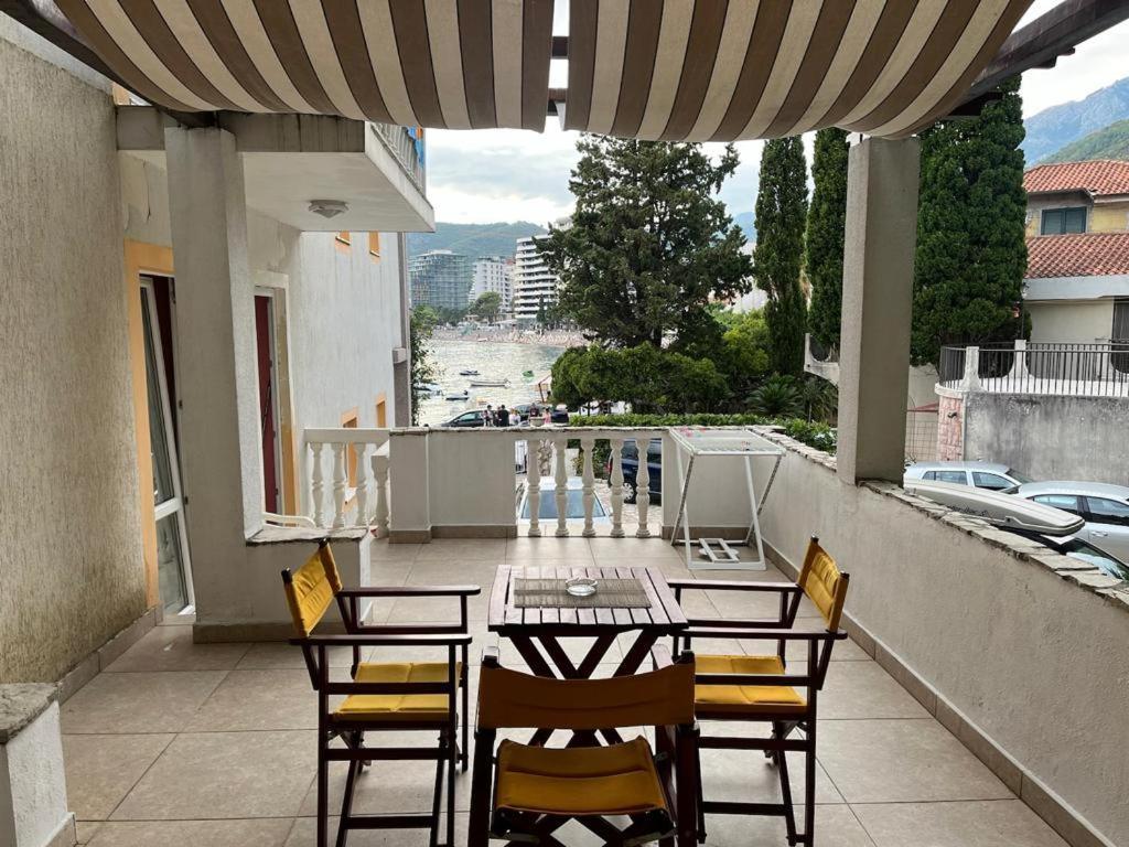 Acika Apartments Rafajlovići Eksteriør bilde