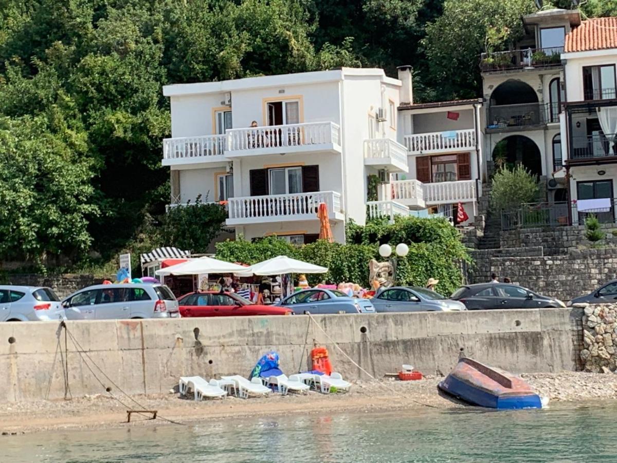 Acika Apartments Rafajlovići Eksteriør bilde