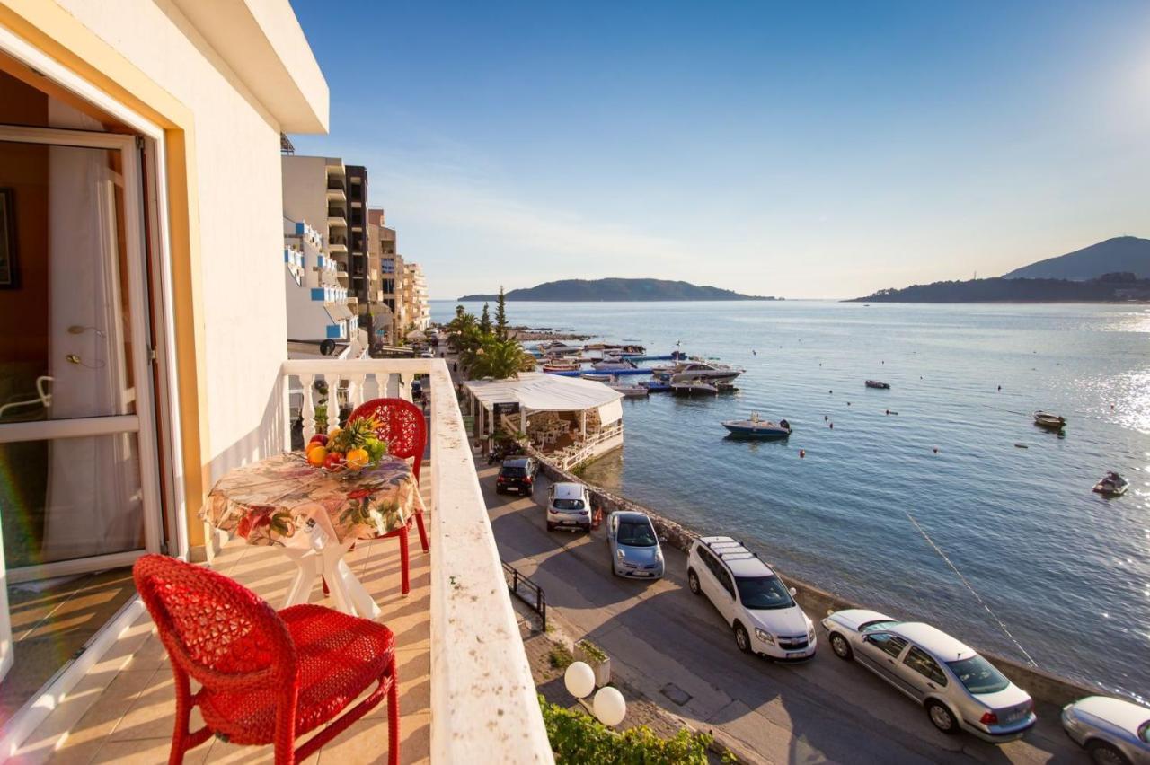 Acika Apartments Rafajlovići Eksteriør bilde